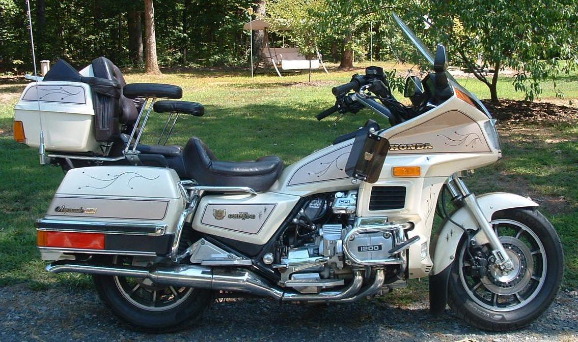 1986 Honda Goldwing 1200 SE i rcycle.com